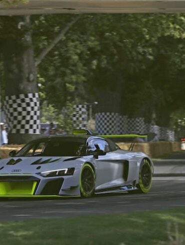 Audi-R8-LMS-GT21