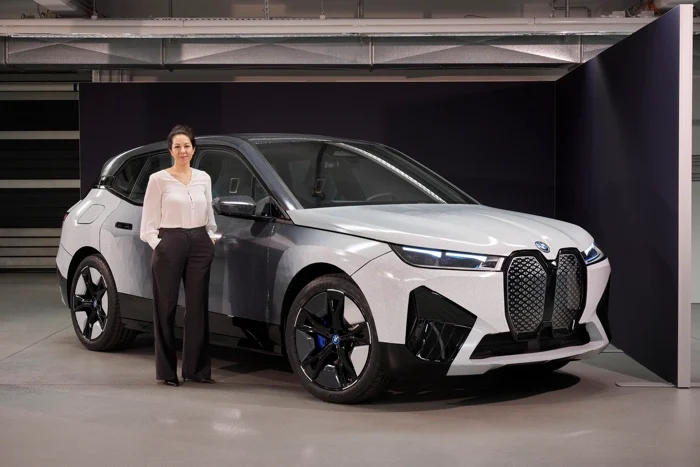 BMW iX
