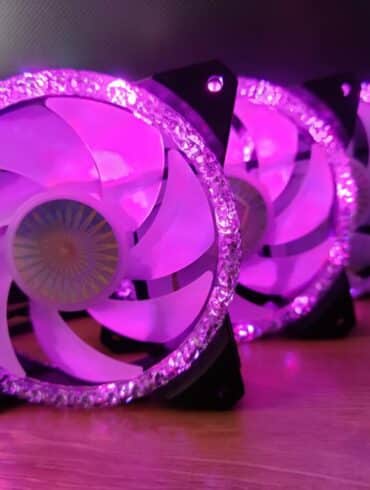 Cooler-Master-purple-RGB-blaeser-kabinet-120mm-Masterfan